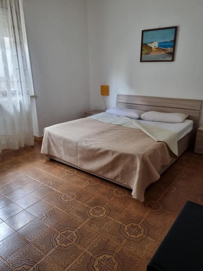 Casa Sul Mare Porto Torres Lägenhet Exteriör bild